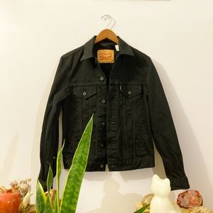 Black Levi’s Jean Jacket